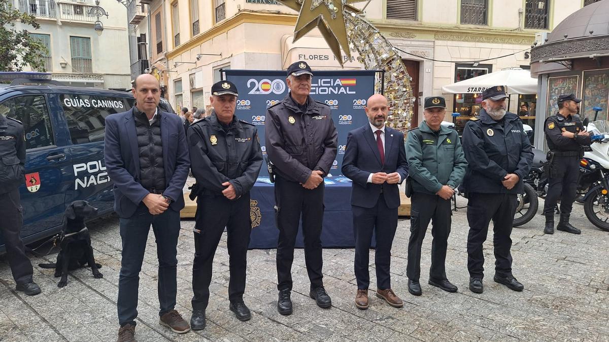 Navidad Segura Casi Agentes Velar N Por La Seguridad En La