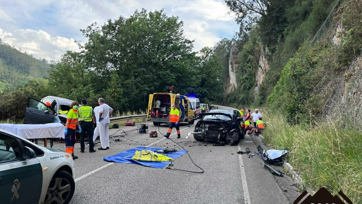 Un Hombre Y Una Mujer Resultan Heridos En Un Accidente De Tr Fico En