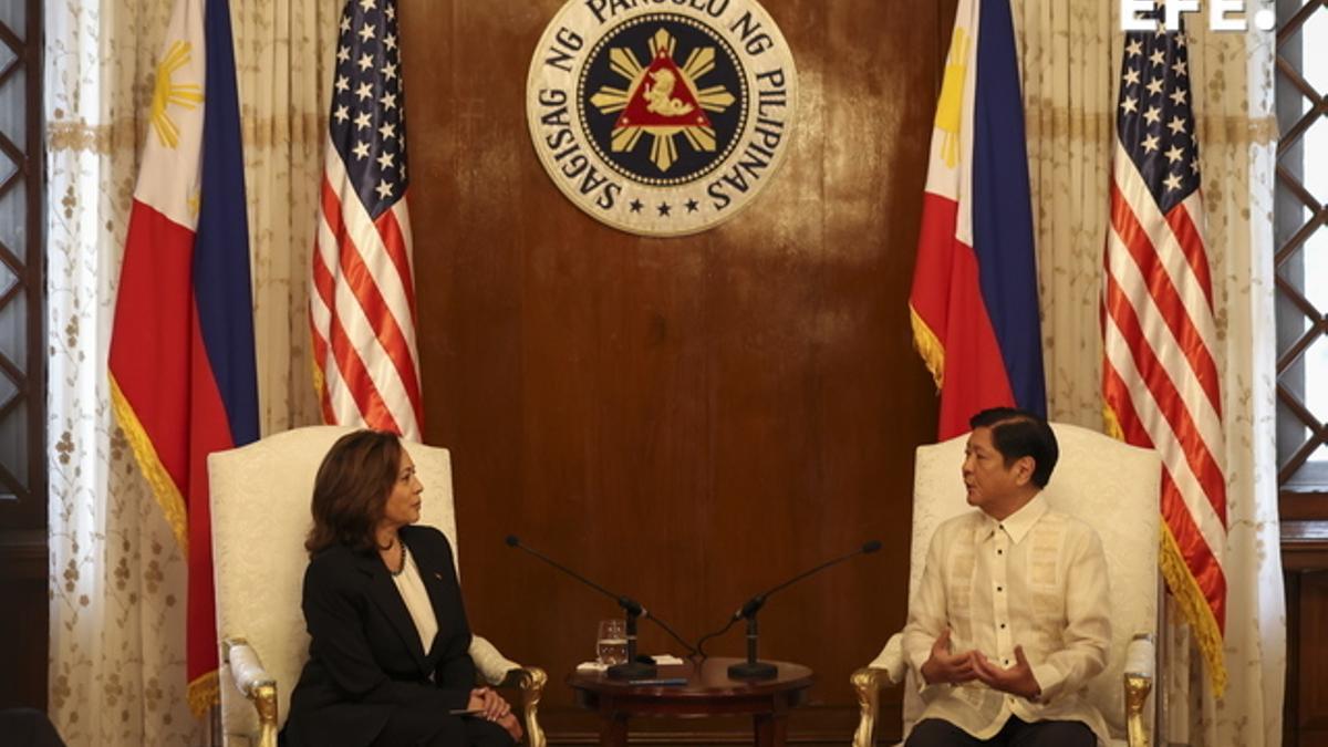 Kamala Harris Kamala Harris Visita La Isla Filipina De Palawan En