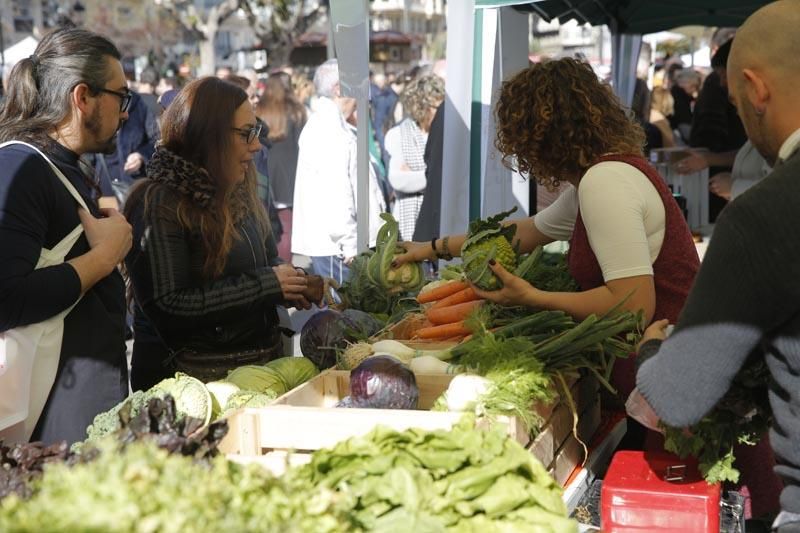 Los productos de proximidad llegan a la ciudad en "De l'horta a la plaça"