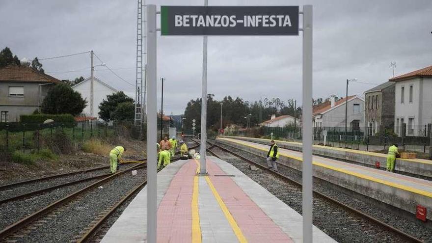 Trabajos en el enlace de la estación Betanzos-Infesta.