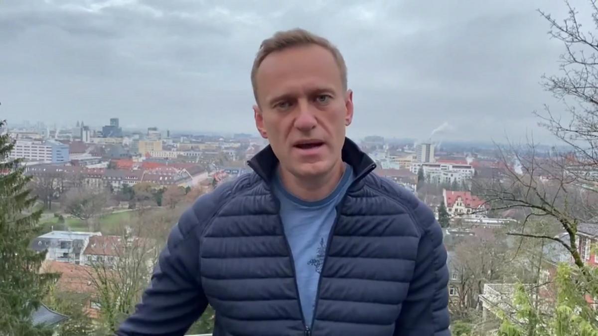 Alexéi Navalni anuncia que regresará a Rusia el próximo domingo.