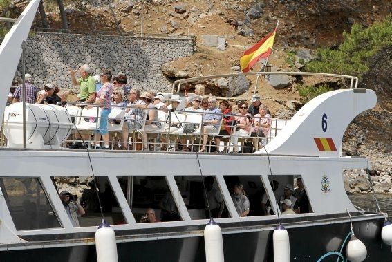 Im Torrent de Pareis, einer der größten Touristenattraktionen der Insel, stapeln sich die Besucher. Seit Wochen schafft keiner den Müll weg, auf der berühmten Serpentinenstraße staut sich der Verkehr, am Ufer haben Taschendiebe leichtes Spiel. Es ist ein Albtraum, sagen die Anwohner.