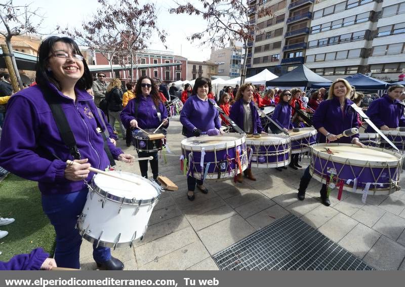 GALERÍA DE FOTOS -- Tamborrada de les dones en Vila-real