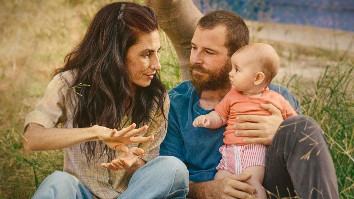 Miriam Garlo y Álvaro Cervantes en "Sorda"