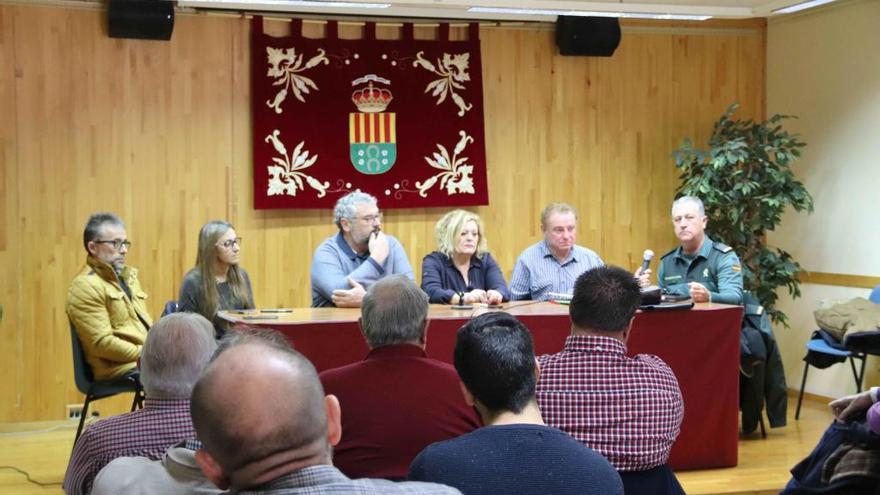 La UNDEF explica en San Vicente los trámites para tramitar la solicitud de pólvora en fiestas