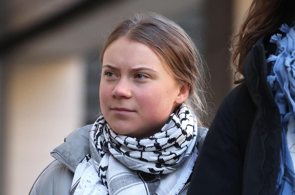 Greta Thunberg llega a su juicio en Londres