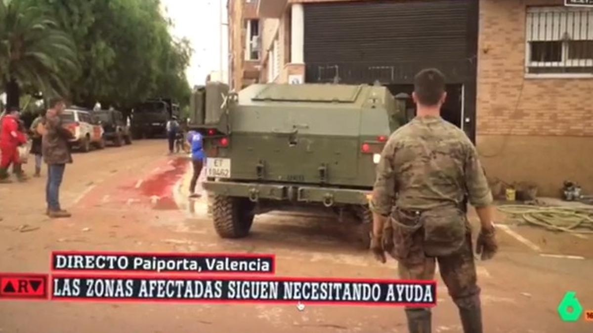 Zapadores de la BRI X, en el municipio valenciano de Paiporta en una imagen captada por La Sexta.