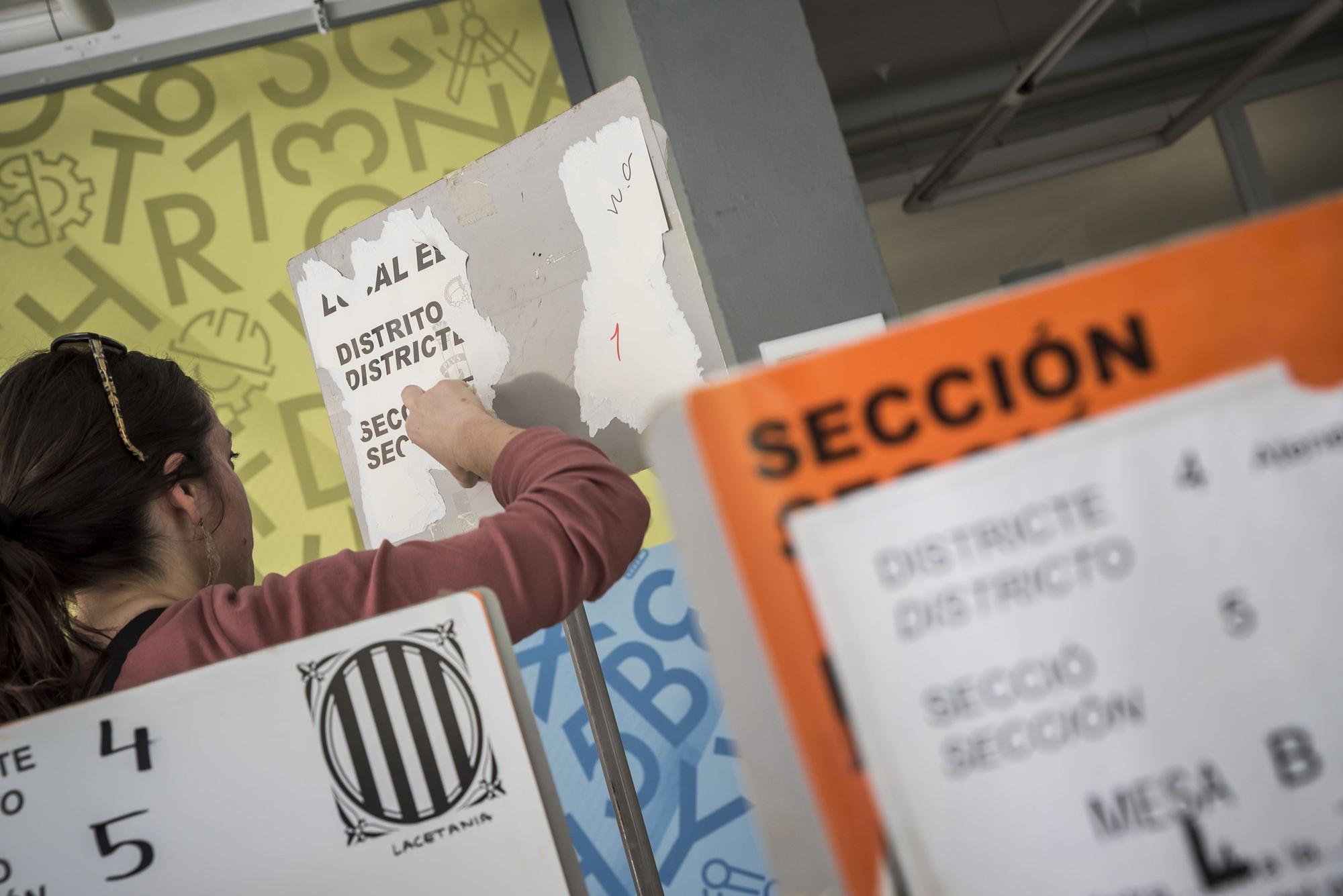 Així es preparen els col·legis electorals de Manresa per al 28-M