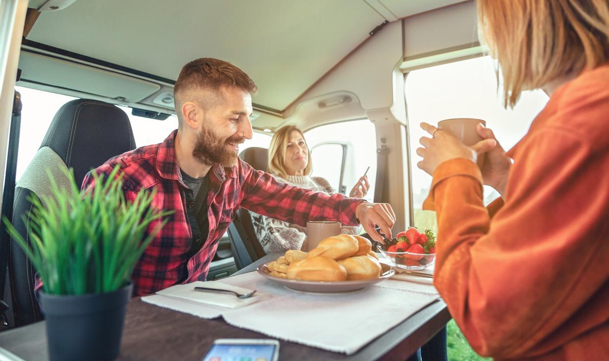 En una furgoneta camper el día a día se vuelve mucho más simple-