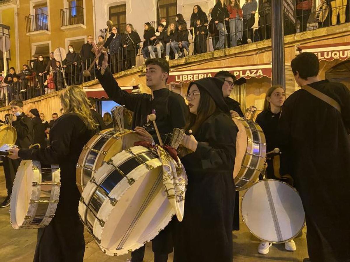 Pequeños y jóvenes participaron en el acto, que estrenaba el Interés Turístico Internacional.  | M. FERNÁNDEZ