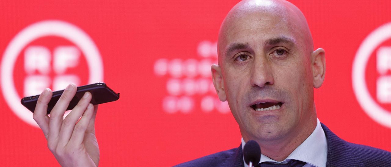 Luis Rubiales, durante su rueda de prensa