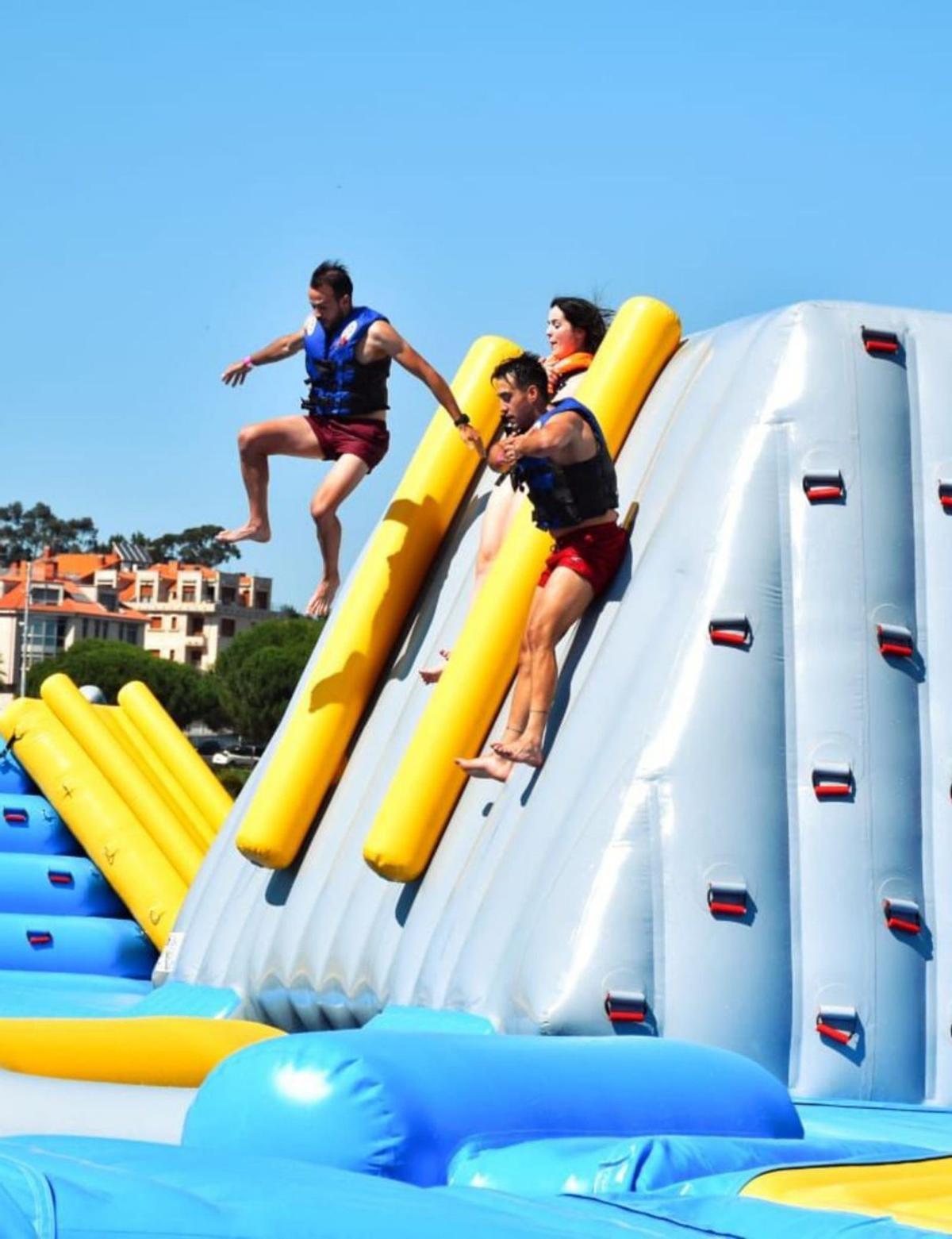 Elemento hinchable que tendrá el ‘aquapark ‘de Mogor.   | // FDV