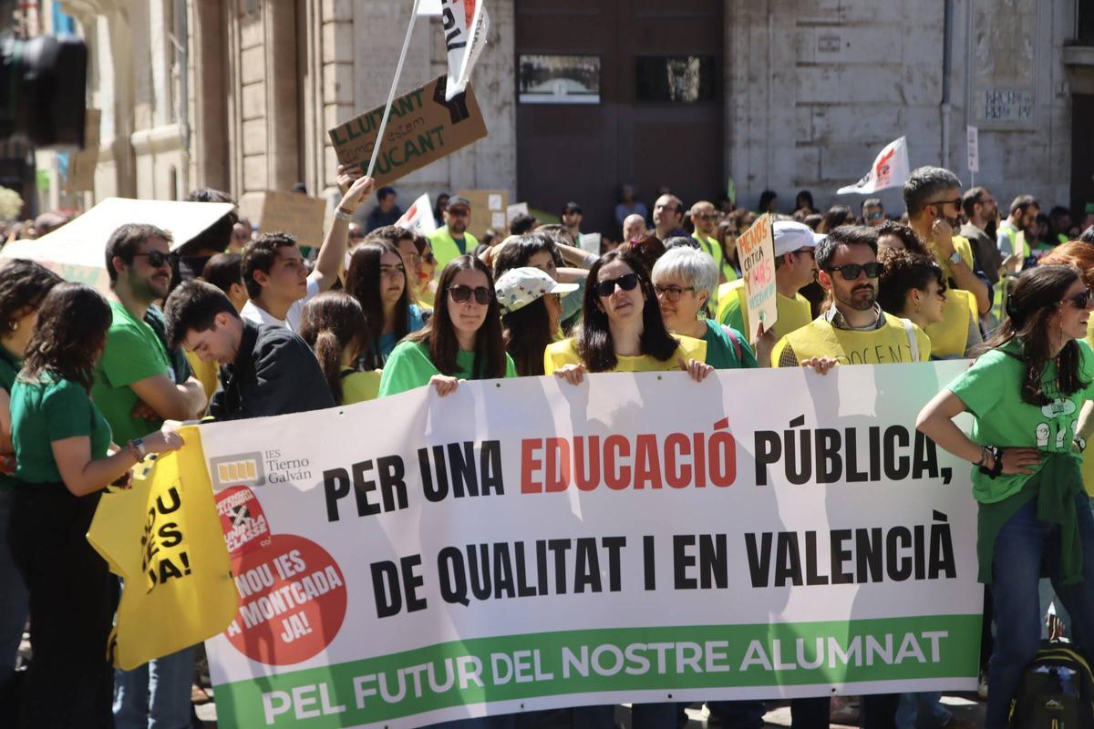 Manifestación de profesores por la calles de València el pasado marzo.
