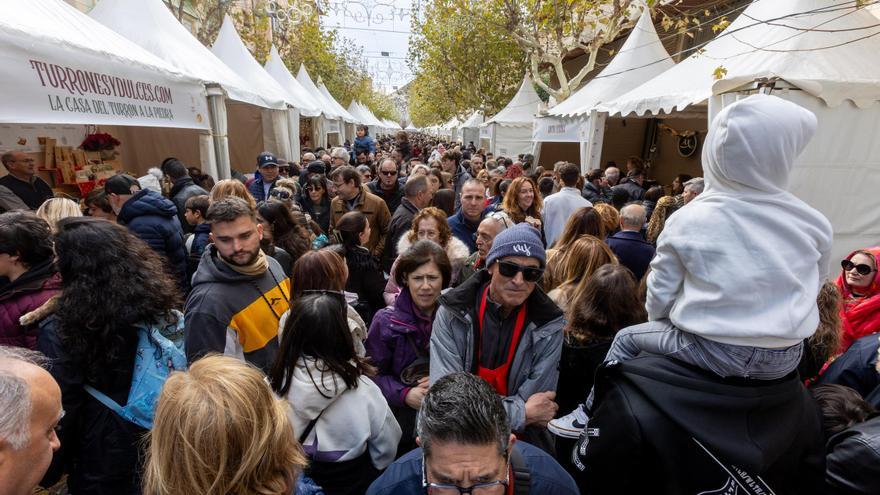 La Feria de Navidad más dulce en Jijona se convierte en un éxito de público en su 15ª edición