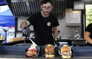 La ruta de las hamburguesas gourmet para en A Estrada