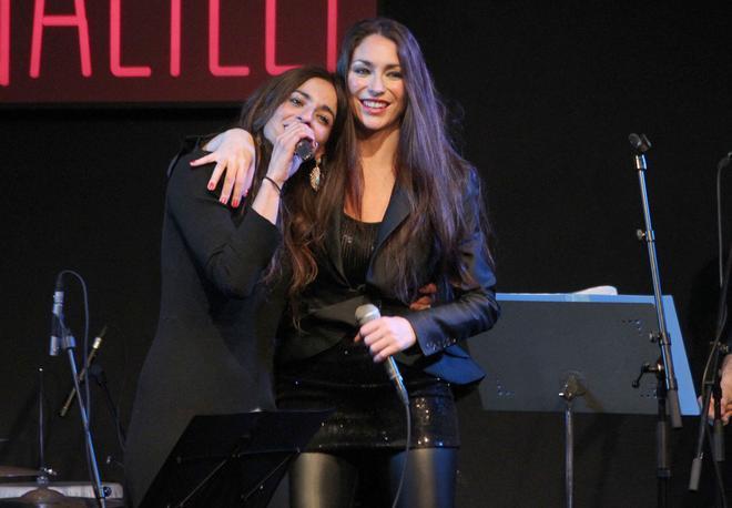 Celia Flores y Bebe homenajeando a Marisol