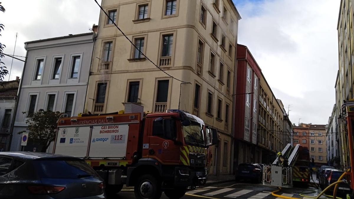 Cambión del GES de Brión en el incendio del barrio de Pontepedriña en Santiago