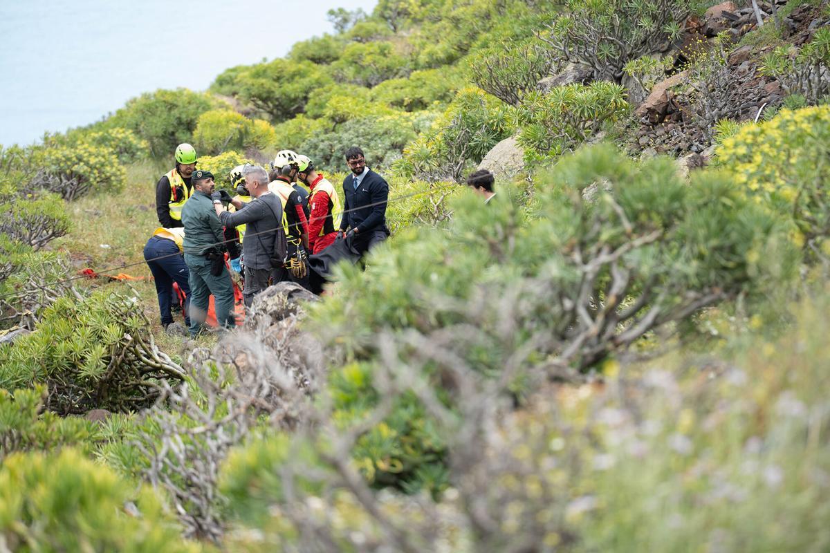 Una autobús se precipita en San Sebastián de La Gomera