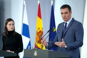 Sánchez evita el xoc amb Podem i avisa Rússia de les «sancions massives» si agredeix Ucraïna