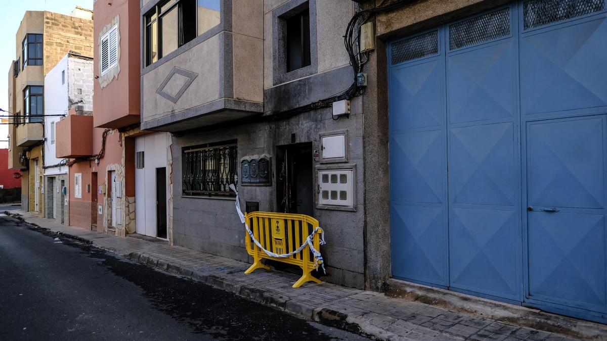 La fachada de la vivienda quemada en Santa Lucía de Tirajana en enero de 2022.