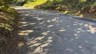 Apreman un arranxo en profundidade da estrada de Santa Comba á praia fluvial e San Salvador