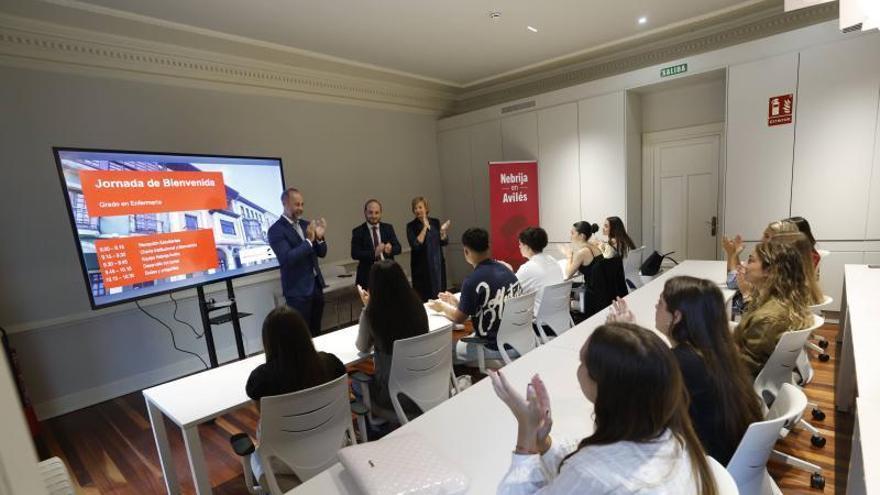 Monteserín: "Lo importante es que la Escuela de Arte tenga la segunda fase terminada, después haremos el estudio de alquiler para la Nebrija en Camposagrado"