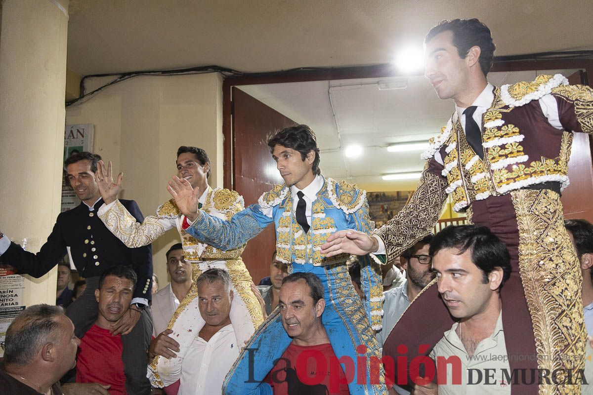 Tarde histórica en Abarán con la alternativa de José María Trigueros y el indulto de Tomás Rufo, junto a Castella salieron a hombros