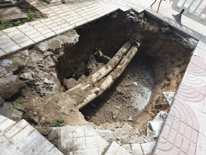 Socavón en la Gran Vía de Vigo