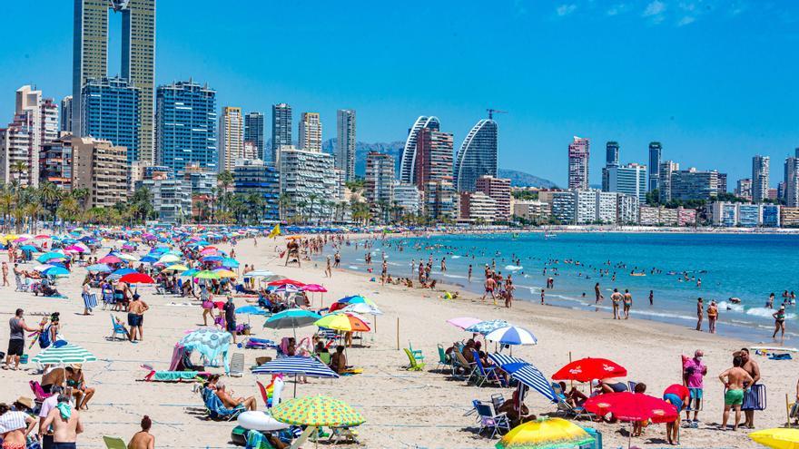 Benidorm recurrirá la retirada de la Bandera Azul de Poniente