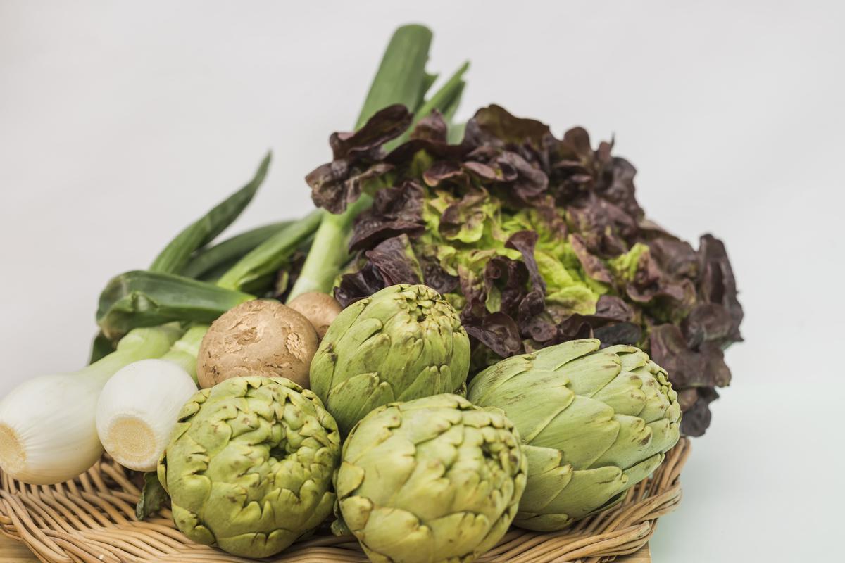 Las alcachofas son un alimento muy poco calórico, 44 calorías por cada 100 gramos