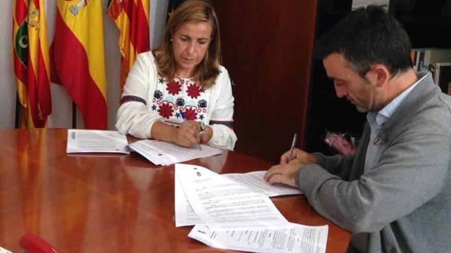 Benicàssim firma la adjudicación de la obra para rehabilitar Villa Ana