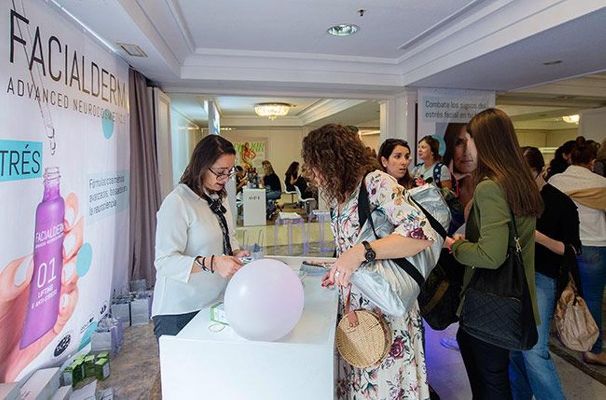 Stand de Facialderm en Woman Beauty Experience