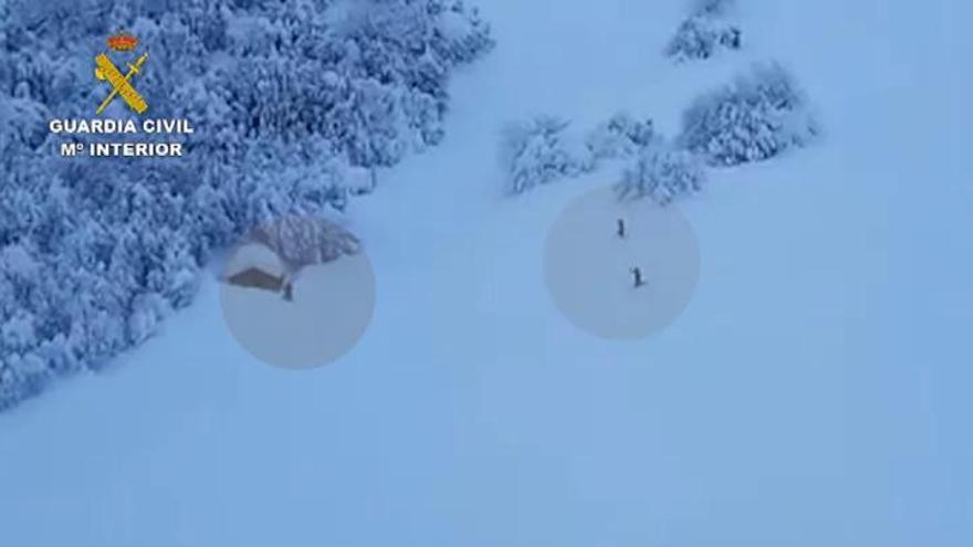 Rescatan a un hombre que llevaba ocho días atrapado en la nieve en Asturias