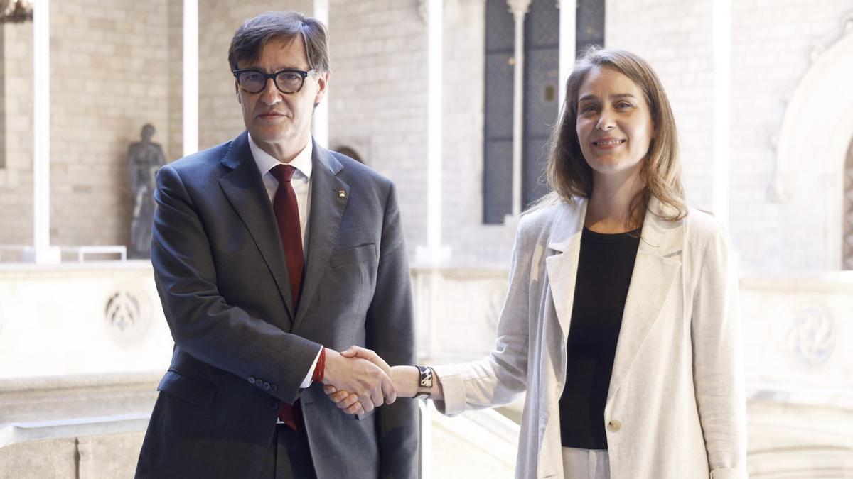 Salvador Illa i Jéssica Albiach, durant la firma de l’acord per als pressupostos, el 21 de maig. | QUIQUE GARCÍA / EFE