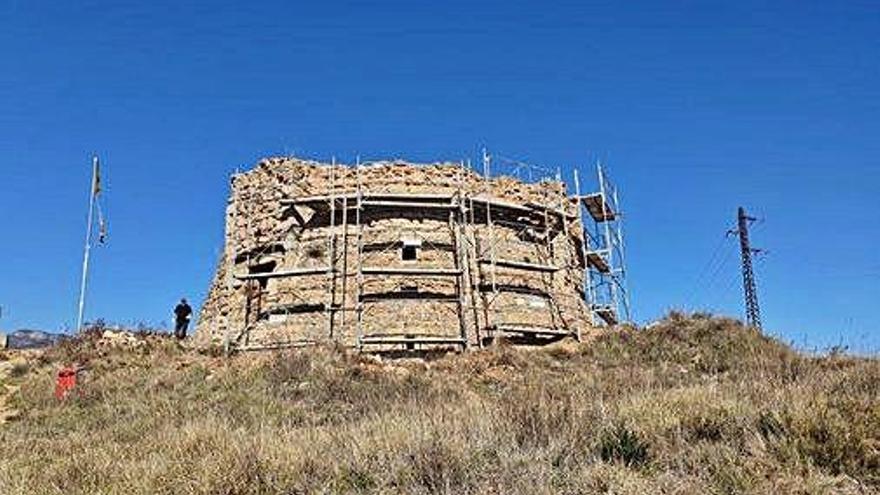 El fortí berguedà envoltat de bastides de les obres