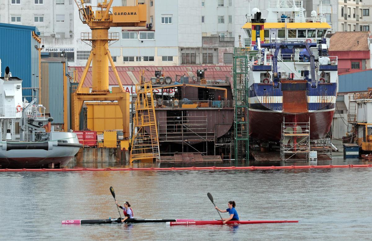 La primera de las patrulleras durante las obras a finales de octubre.