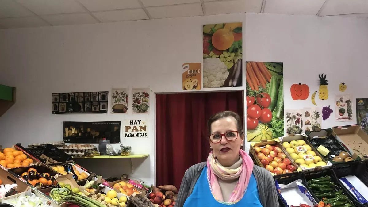 Sara Cabrera, frutera y 13 horas de trabajo diario en Cáceres: "Cuando alguien quiere hacerse autónomo, le digo que no, que no le merece la pena"