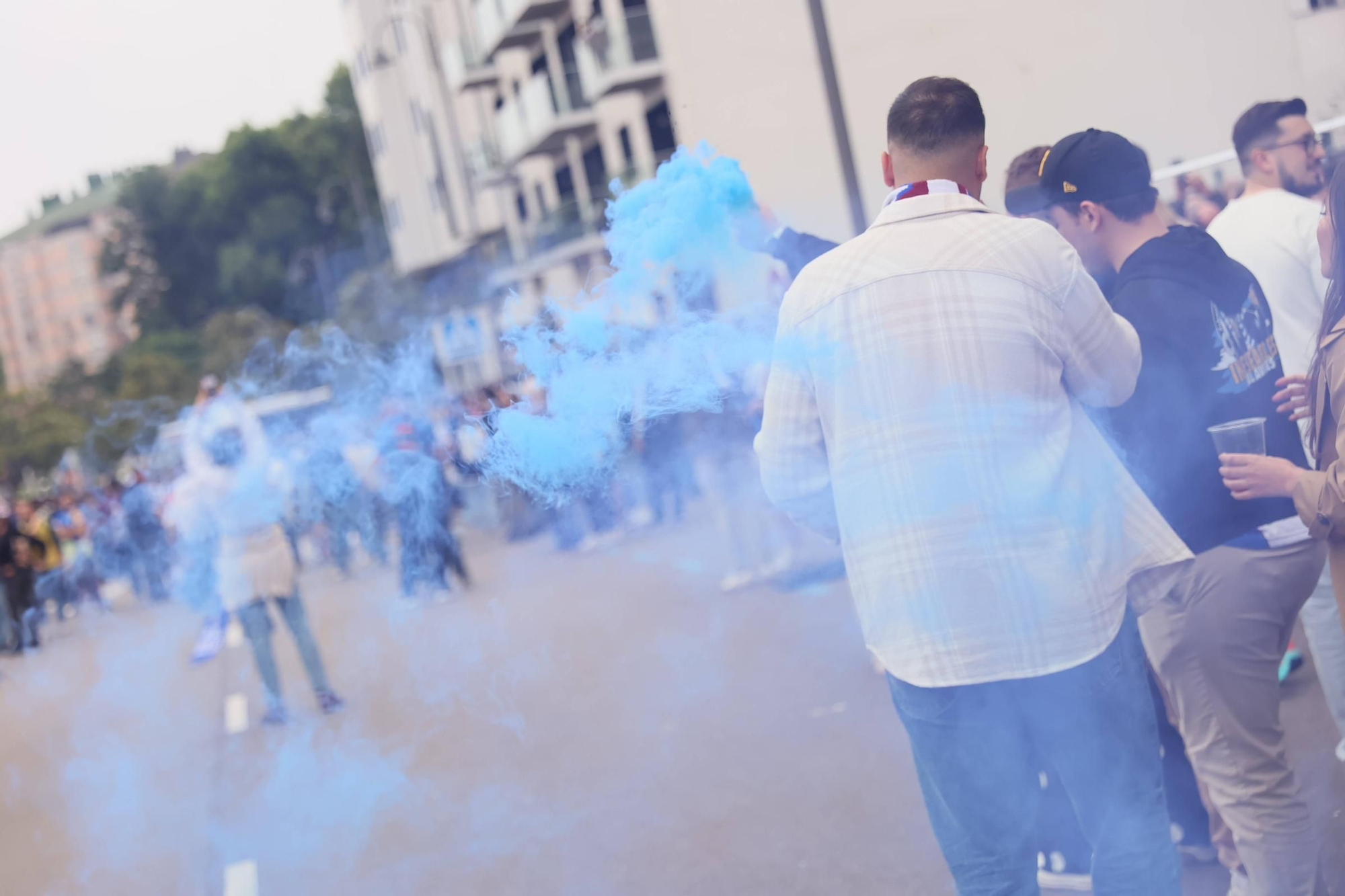 EN IMÁGENES: Avilés se tiñe de blanquiazul para la final por el ascenso ante el Rayo Majadahonda
