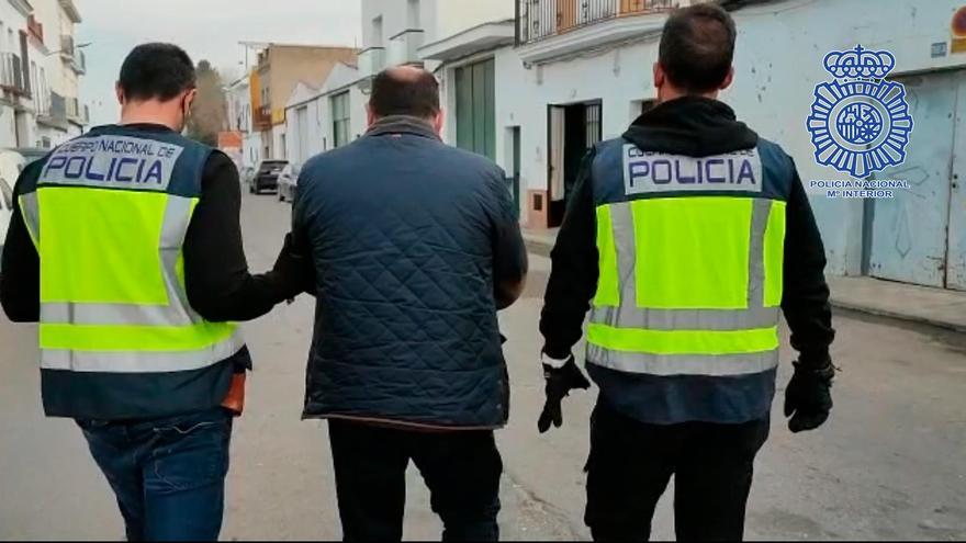Siete detenidos de una red criminal en Sevilla que estafaba a empresas y autónomos