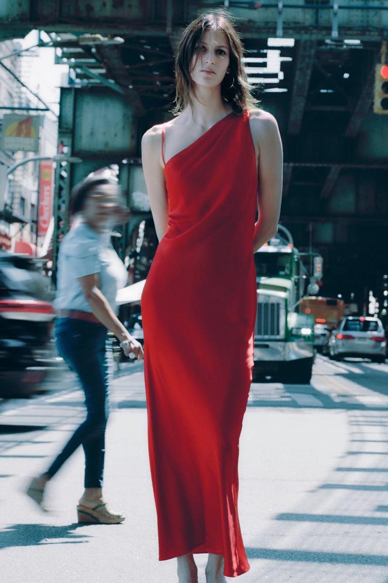 El vestido rojo de invitada