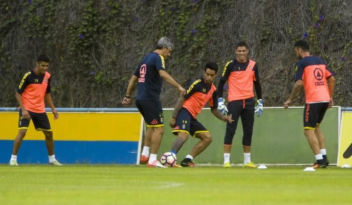 ENTRENAMIENTO DE LA UD LAS PALMAS