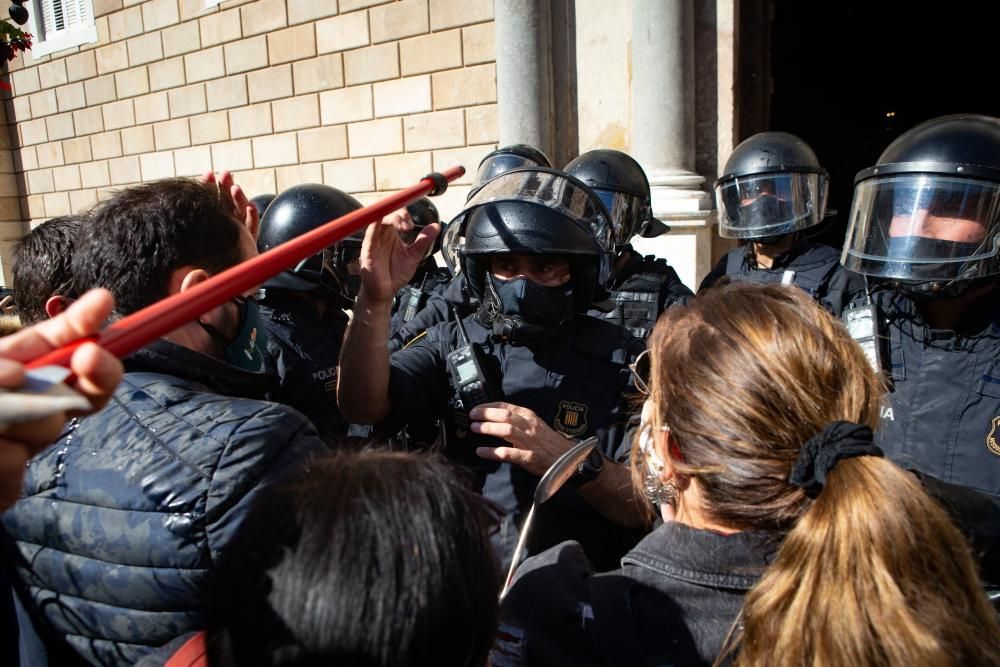 El sector de la restauració i l''oci nocturn protesta per el tancament