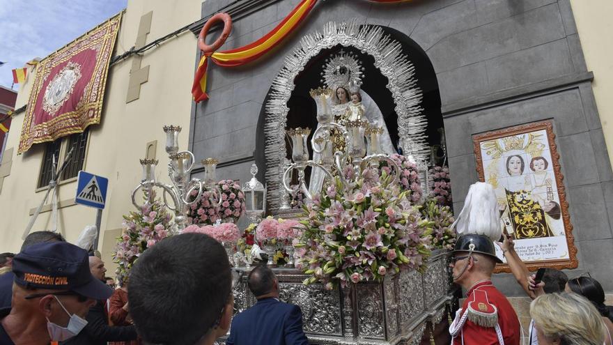 La Virgen del Carmen de La Isleta resiste al calor
