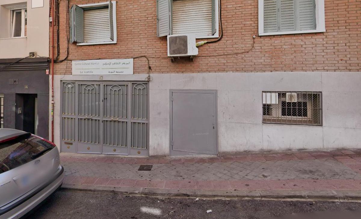 Entrada del centro cultural islámico La Ventilla, en Tetuán, donde ocurrieron los hechos.