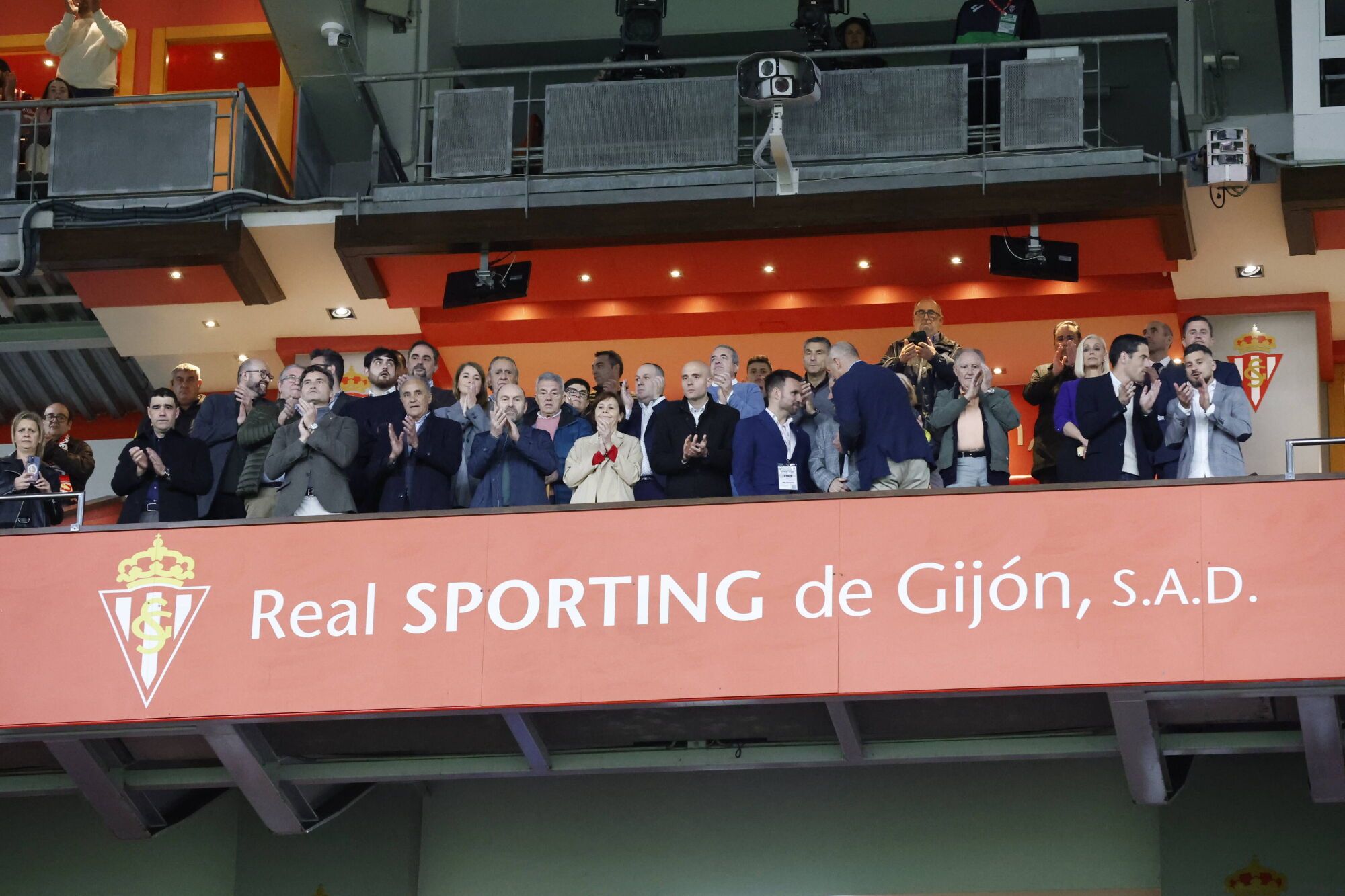 EN IMÁGENES: El Sporting - Tenerife disputado en El Molinón