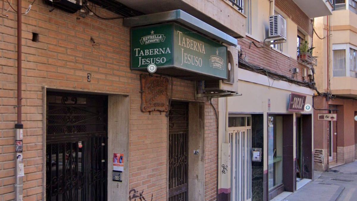 Montaditos y cerveza a 1 euro así era el bar más antiguo de Murcia antes de bajar la persiana