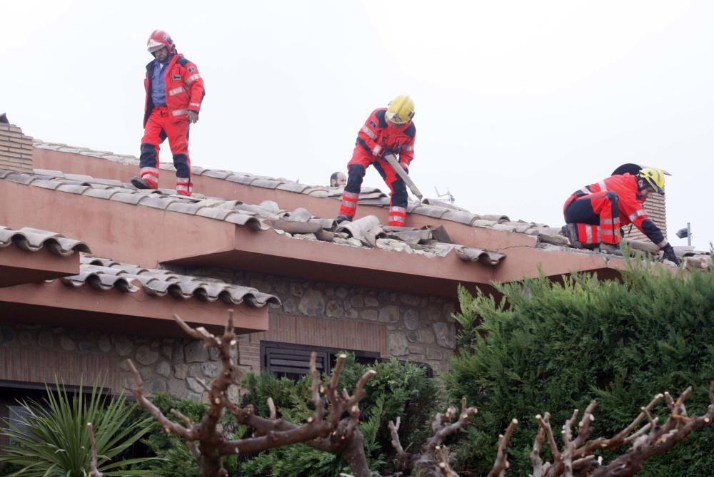 Un tornado deixa danys en cases, naus i vehicles a Cistella