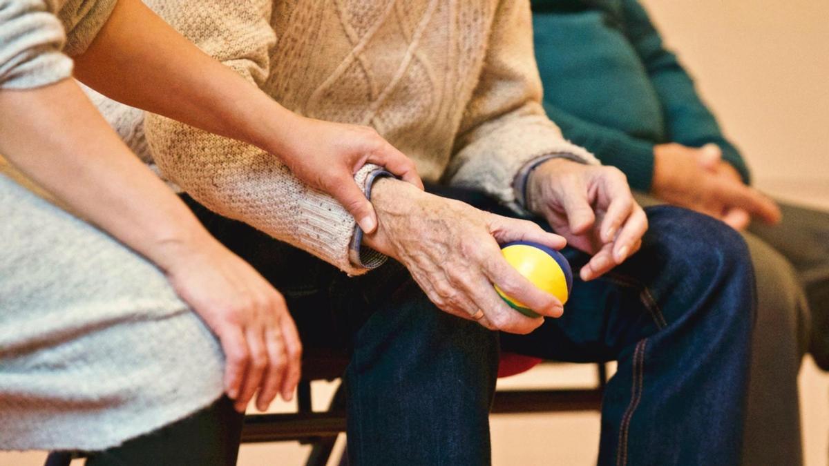 Estudios realizados antes de la pandemia demostraron que la pérdida del olfato podía ser un signo temprano de la inminente aparición del Alzheimer.