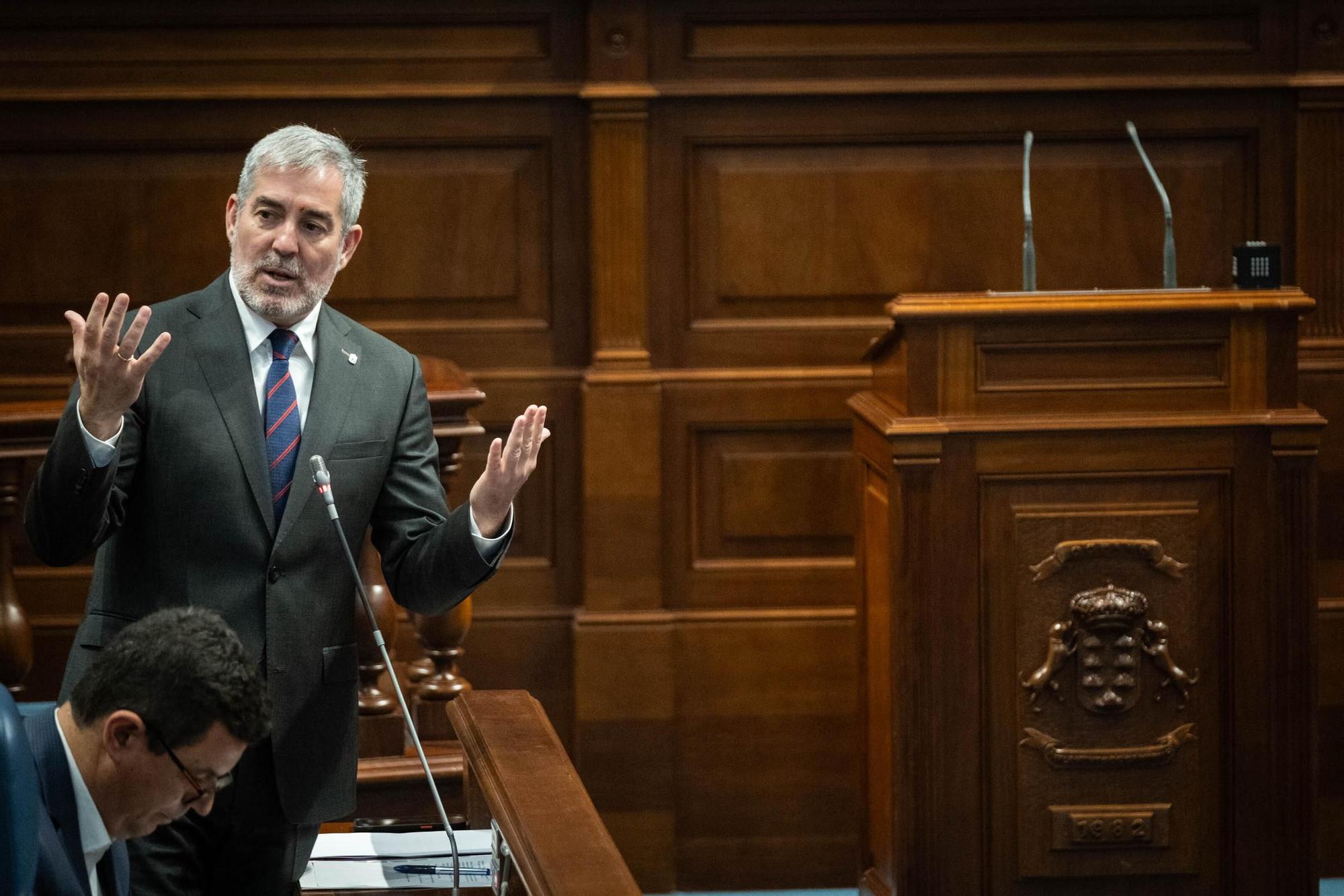 Pleno del Parlamento de Canarias